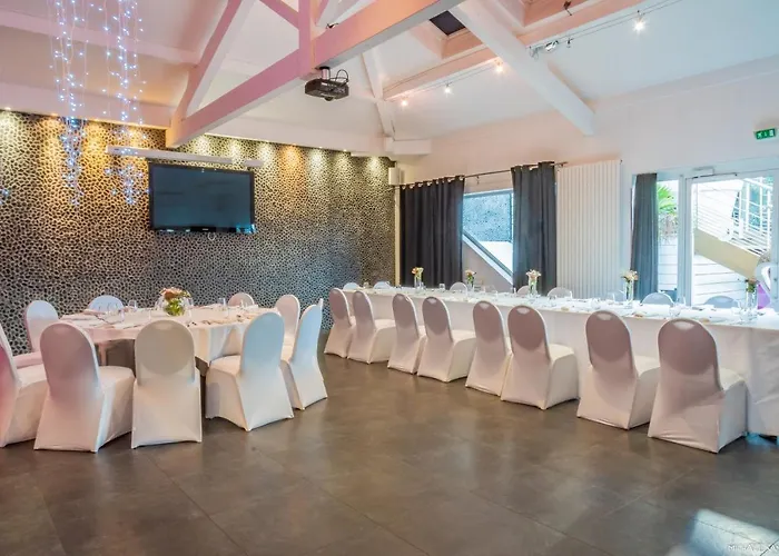 Du Golf Hotell Saint-Etienne (Loire)